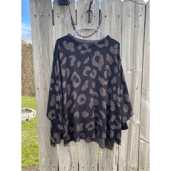 Mud Pie Sweaters - Mud Pie Womens Leopard Print Poncho Sweater Black Gray Oversized One Size‎